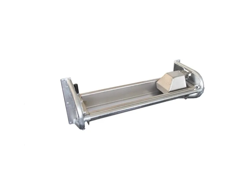 Suevia vlakkantelbare Drinkbak met inox consoles voor wandbevestiging