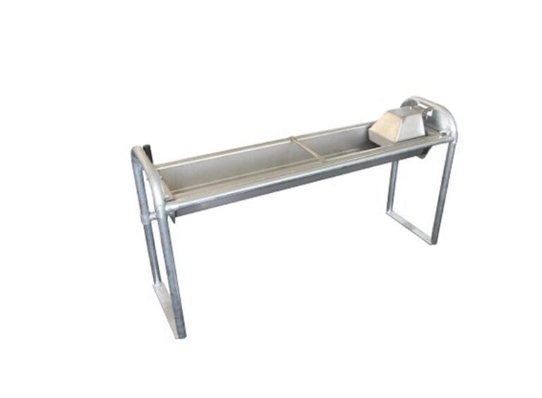 Suevia vlakkantelbare Drinkbakken met inox bodemconsoles